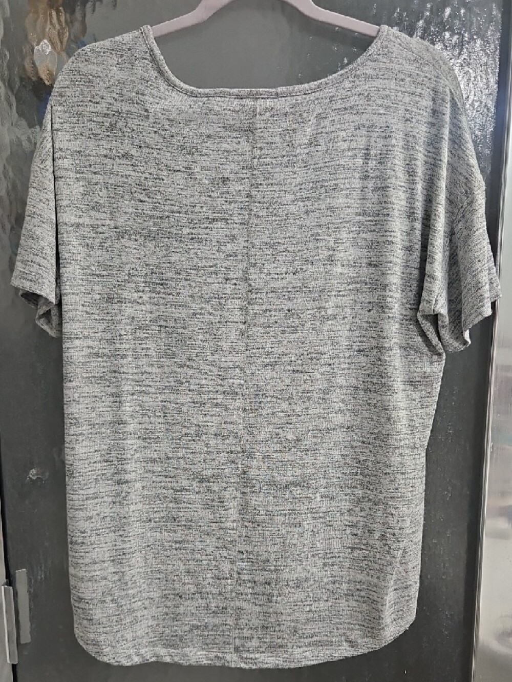 Calvin Klein Heather Gray Scoop Neck Short Sleeve Tee - Picture 3 of 3